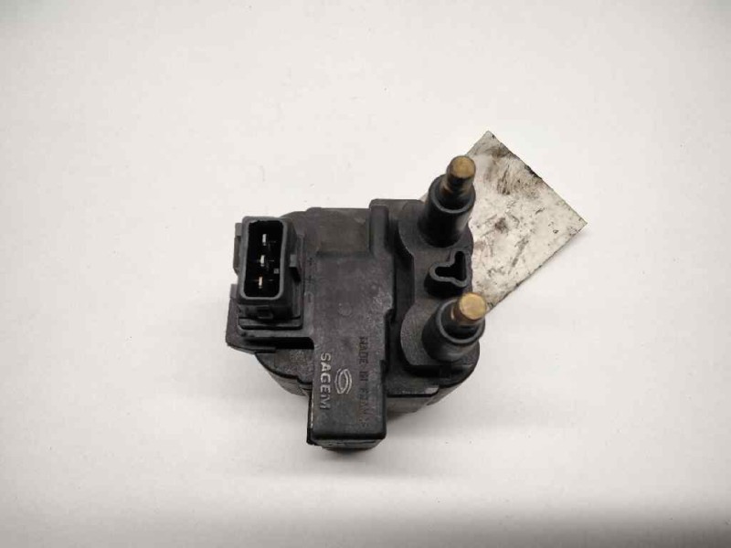 Recambio de bobina encendido para renault megane i berlina hatchback (ba0) 1.6e alize referencia OEM IAM 7700850999 SAGEM 