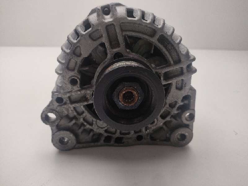 Recambio de alternador para audi a3 sportback (8p) 1.6 16v fsi referencia OEM IAM 0986045320  