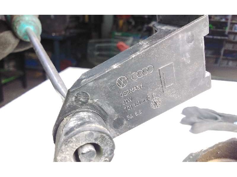 Recambio de radiador agua para volkswagen t4 transporter/furgoneta (mod. 1991) caja cerrada referencia OEM IAM 701121633B  