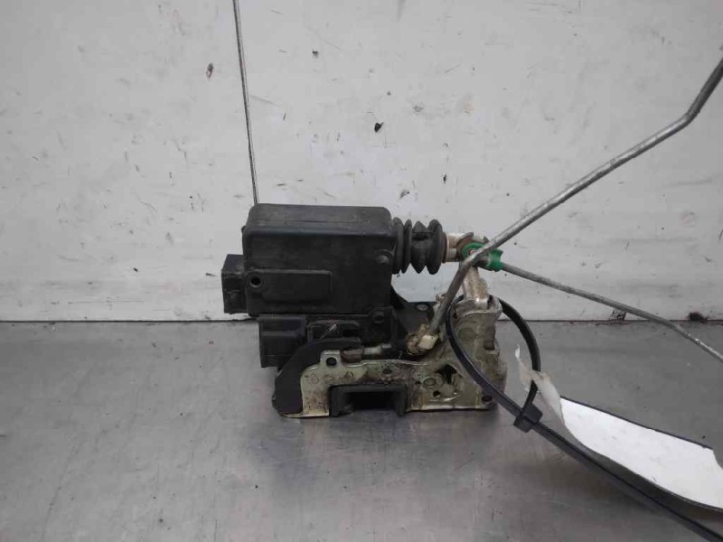 Recambio de cerradura puerta delantera derecha para renault safrane (b54) 2.1 dt referencia OEM IAM 7701036101  