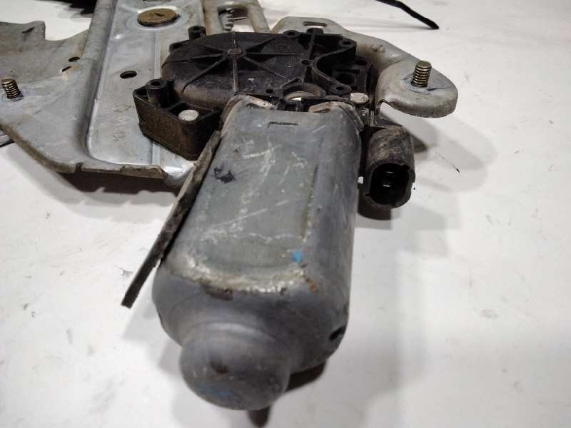 Recambio de elevalunas delantero derecho para renault safrane (b54) 2.1 dt referencia OEM IAM 7700809802  