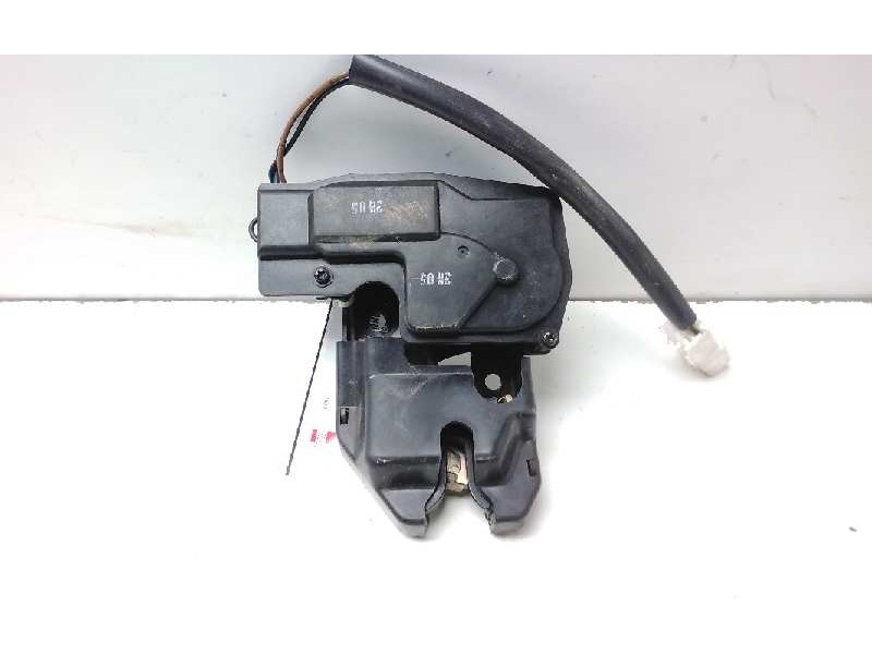 Recambio de cerradura maletero / porton para daewoo nubira berlina sx referencia OEM IAM 3H05  
