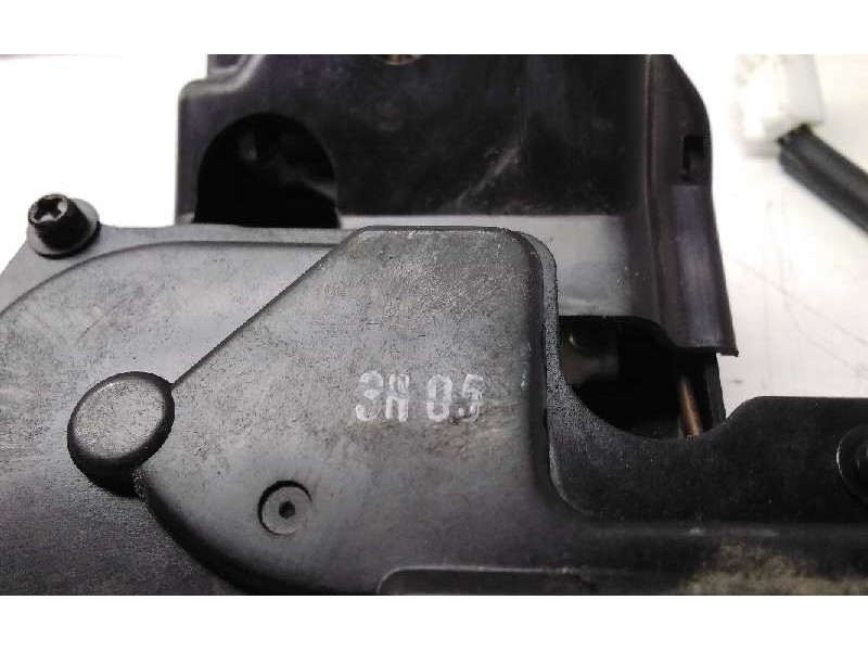 Recambio de cerradura maletero / porton para daewoo nubira berlina sx referencia OEM IAM 3H05  