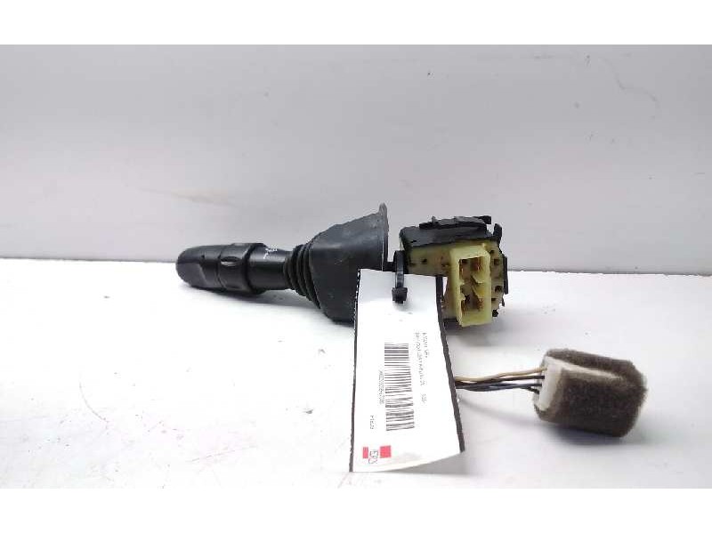 Recambio de mando limpia para daewoo nubira berlina sx referencia OEM IAM 96552842  