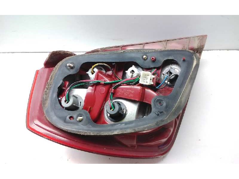 Recambio de piloto trasero derecho para daewoo nubira berlina sx referencia OEM IAM 0311001930  