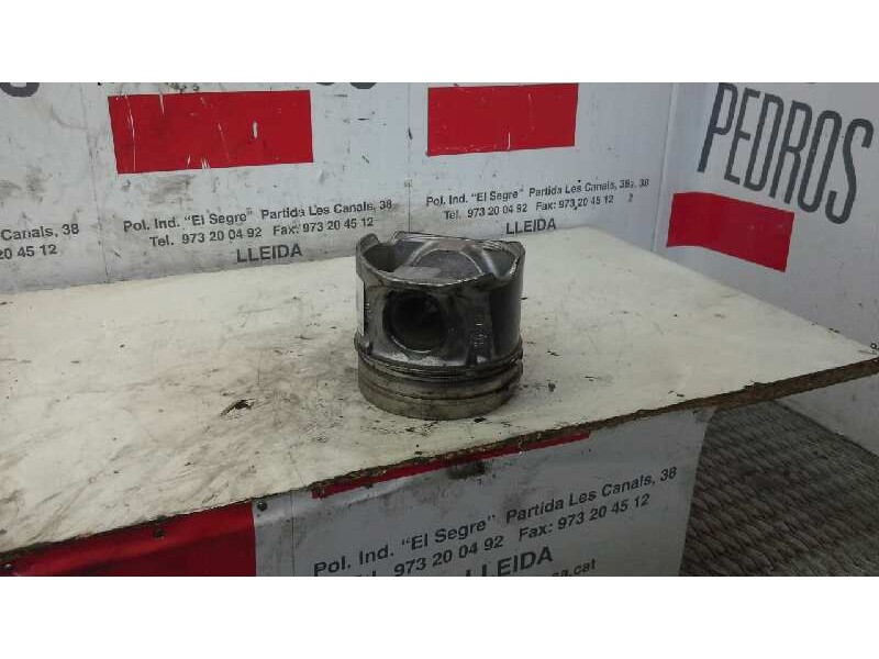 Recambio de piston para renault trafic caja cerrada (ab 4.01) 2.0 dci diesel cat referencia OEM IAM   