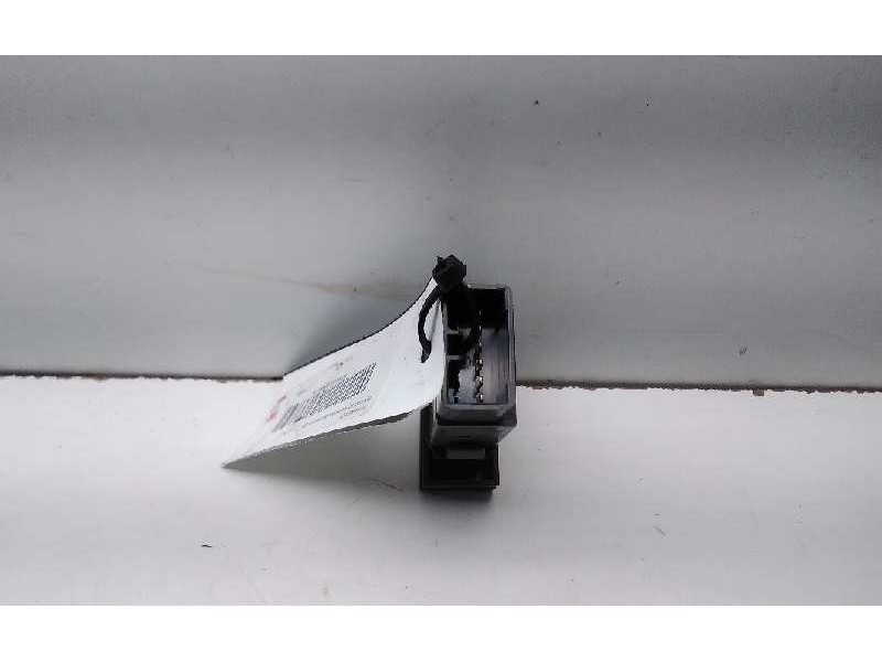 Recambio de warning para daewoo nubira berlina sx referencia OEM IAM 3H19A  