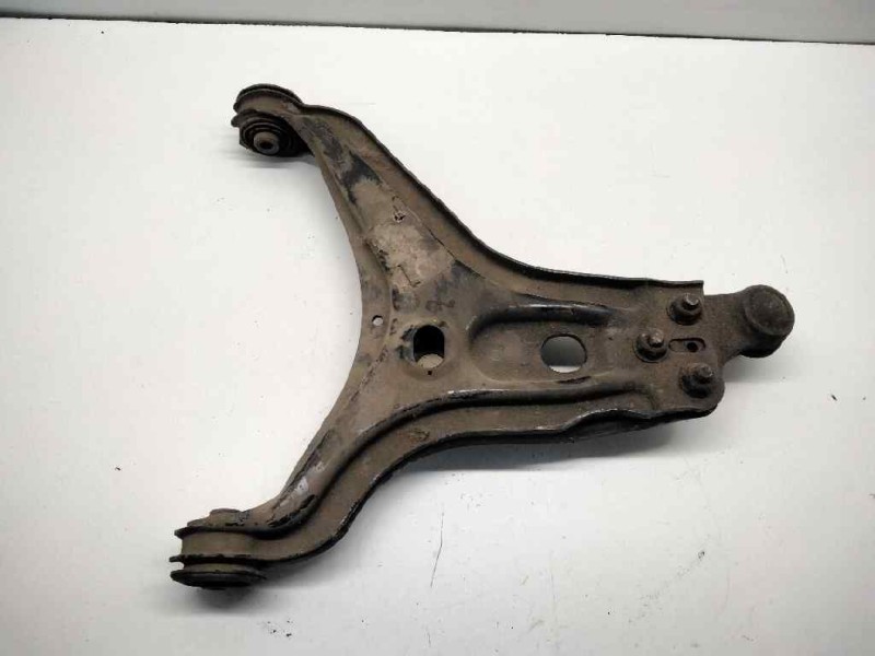 Recambio de brazo suspension inferior delantero derecho para audi 80/90 (811/813/853) 2.2 referencia OEM IAM 895407158  37935