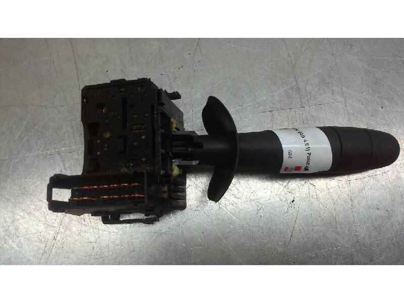 Recambio de mando limpia para renault trafic combi (ab 4.01) passenger authentique combi corto referencia OEM IAM 8200070265  