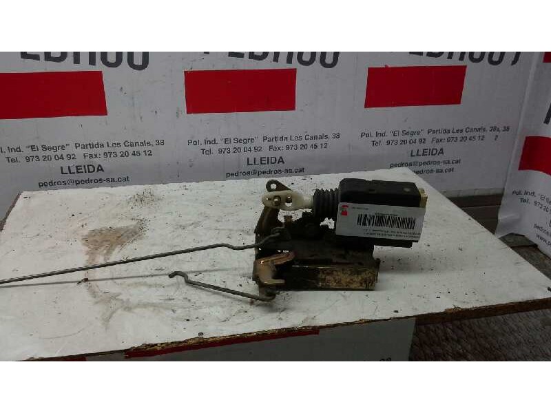 Recambio de cerradura puerta delantera derecha para peugeot 405 berlina 1.8 turbodiesel referencia OEM IAM   