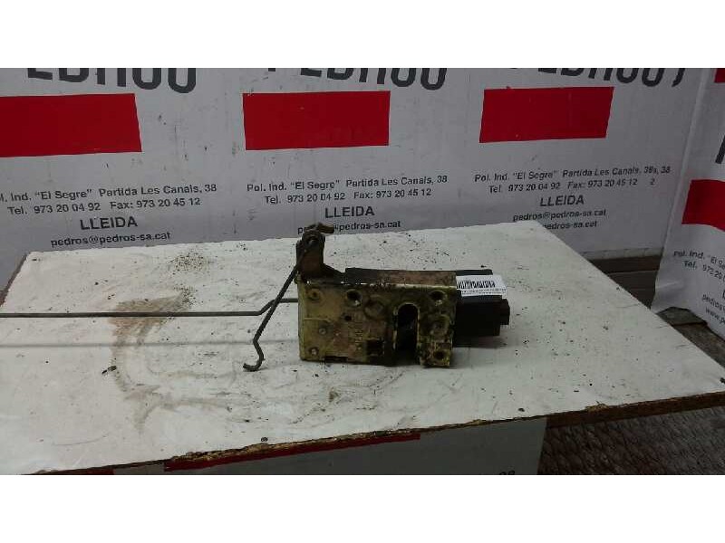 Recambio de cerradura puerta delantera derecha para peugeot 405 berlina 1.8 turbodiesel referencia OEM IAM   