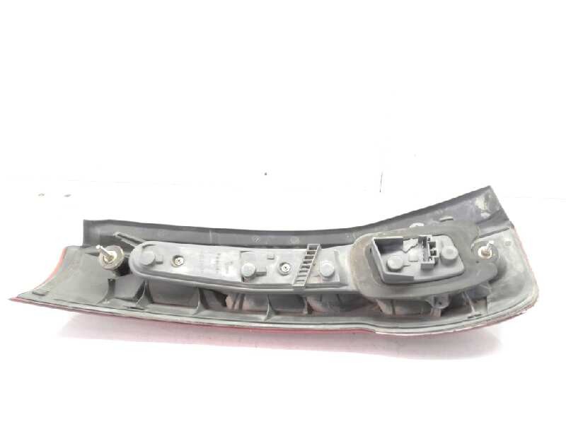 Recambio de piloto trasero derecho para fiat punto berl. (176) referencia OEM IAM 294222D  38220