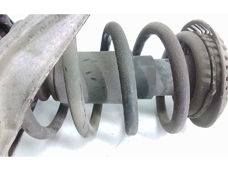 Recambio de amortiguador delantero derecho para audi a4 berlina (b5) 2.6 referencia OEM IAM 8D0413031M  