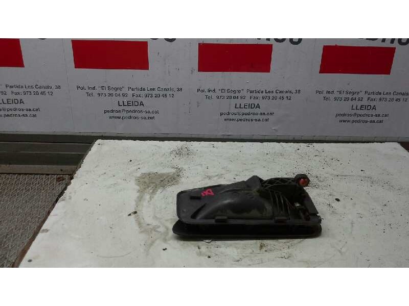 Recambio de maneta interior delantera derecha para peugeot 405 berlina 1.8 turbodiesel referencia OEM IAM   