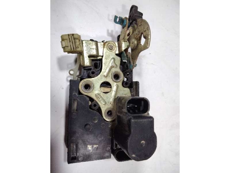 Recambio de cerradura puerta trasera izquierda para daewoo tacuma sx referencia OEM IAM 96260995  