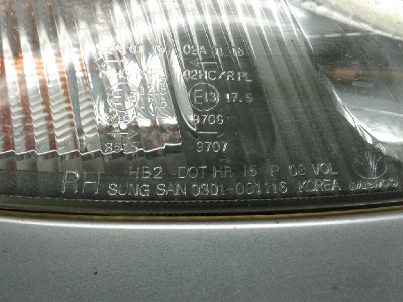 Recambio de faro derecho para daewoo tacuma sx referencia OEM IAM 96260520  