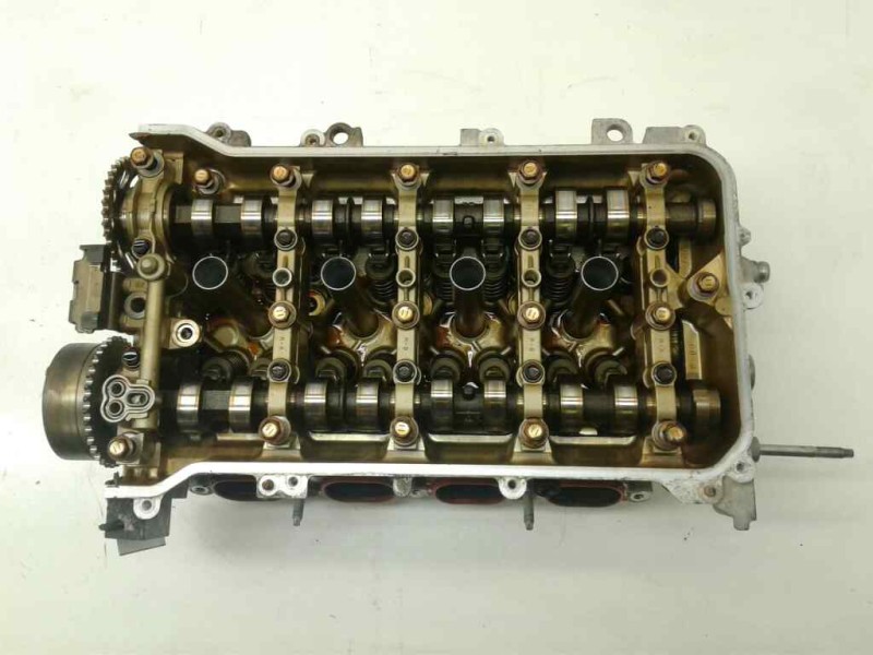 Recambio de culata para toyota auris touring sports (e18) hybrid active referencia OEM IAM 1213108147  
