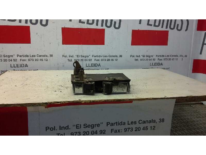 Recambio de cerradura puerta trasera izquierda para audi 80 avant 1.9 turbodiesel cat (aaz) referencia OEM IAM   