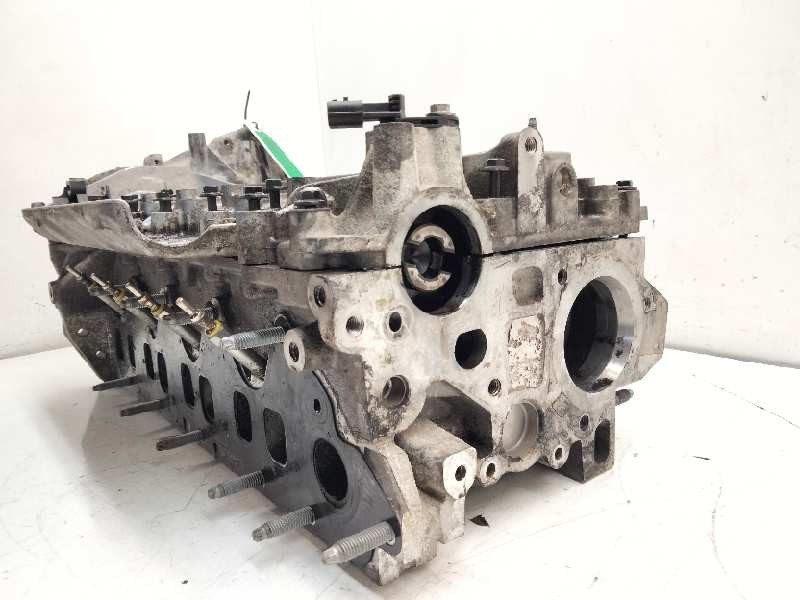 Recambio de culata para nissan x-trail (t32) 360 referencia OEM IAM 422RFDPA  