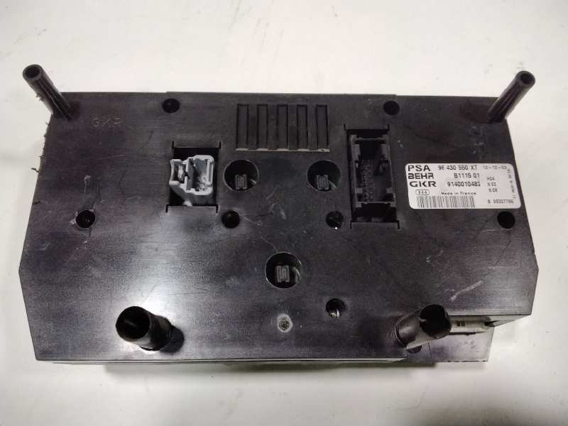 Recambio de mando climatizador para peugeot 206 berlina xt referencia OEM IAM 96430550XT  