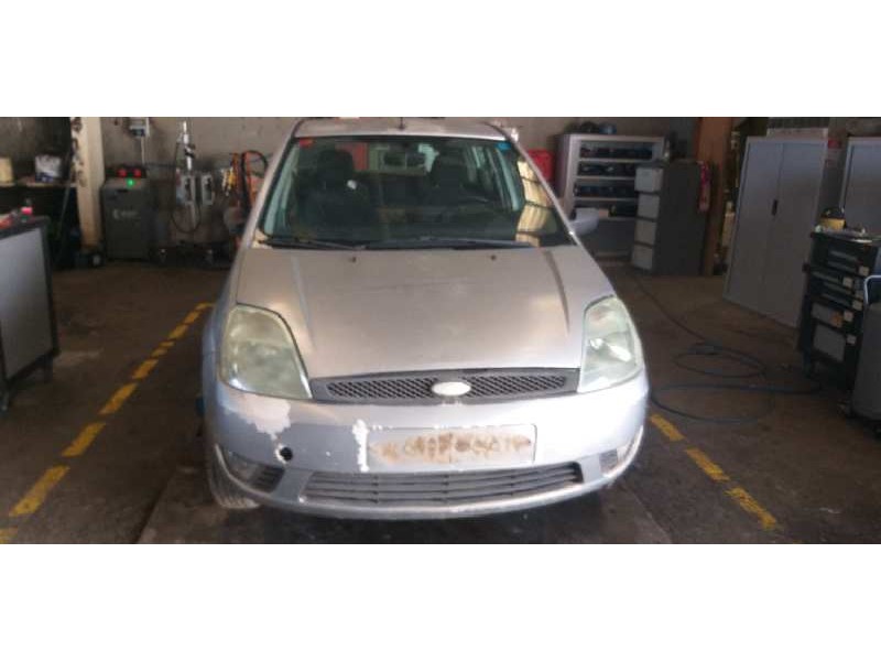 ford fiesta (cbk) del año 2004