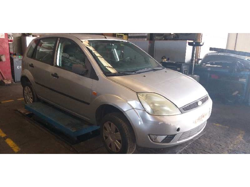 ford fiesta (cbk) del año 2004