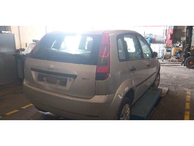 ford fiesta (cbk) del año 2004