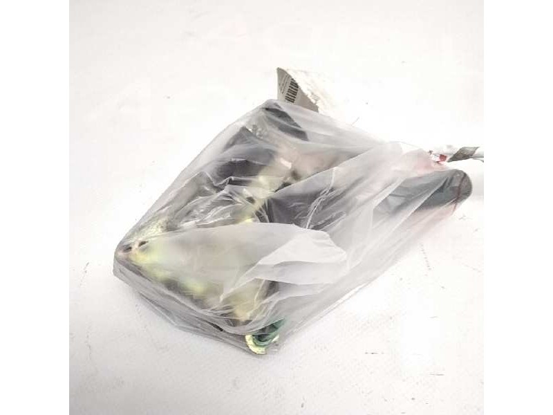 Recambio de cerradura puerta delantera derecha para renault master desde ´98 caja cerrada, techo elevado l2h2 rs 3578 referencia