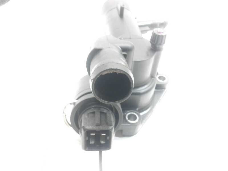 Recambio de caja termostato para renault clio ii fase ii (b/cb0) campus referencia OEM IAM 558758  