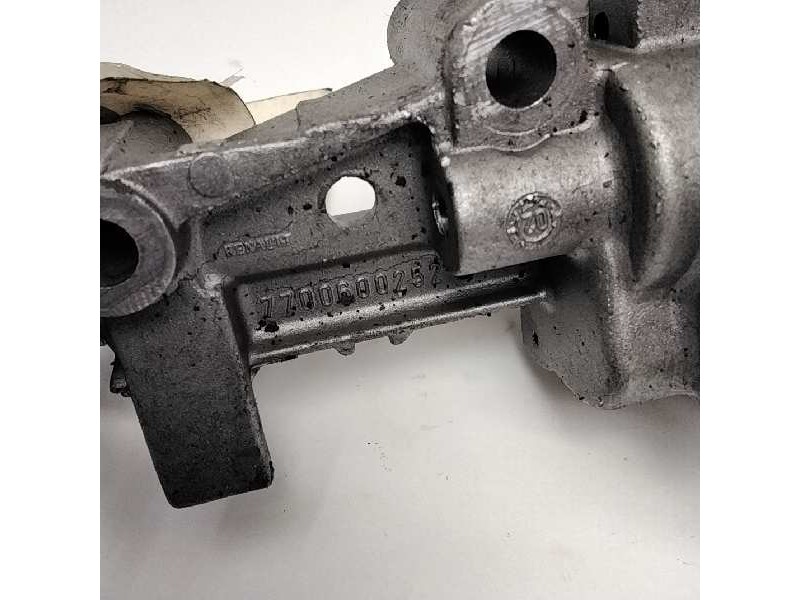 Recambio de bomba aceite para nissan primera berlina (p12) 1.9 16v turbodiesel cat referencia OEM IAM 7700600252  38925