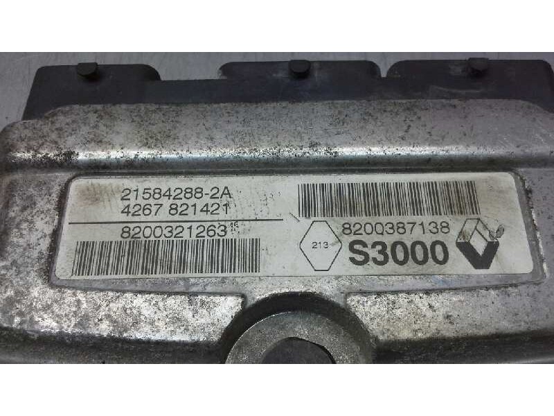 Recambio de centralita motor uce para renault megane ii berlina 3p confort dynamique referencia OEM IAM 8200387138 251 