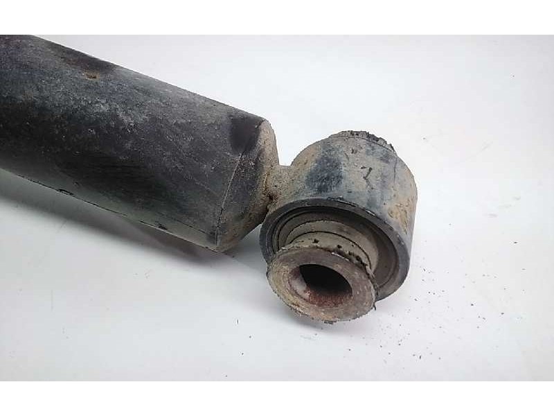 Recambio de amortiguador delantero derecho para peugeot 407 st confort referencia OEM IAM 8665  