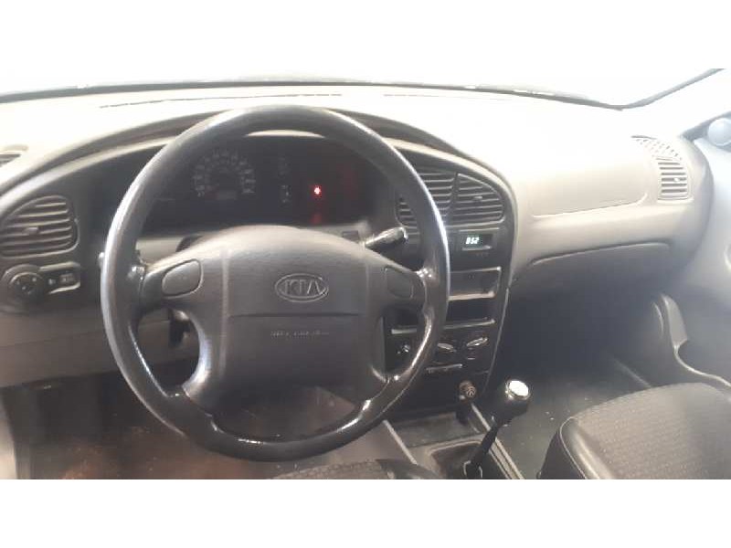 kia shuma ii del año 2001