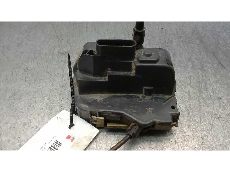 Recambio de cerradura puerta trasera derecha para renault scenic ii confort dynamique referencia OEM IAM 8200119332  