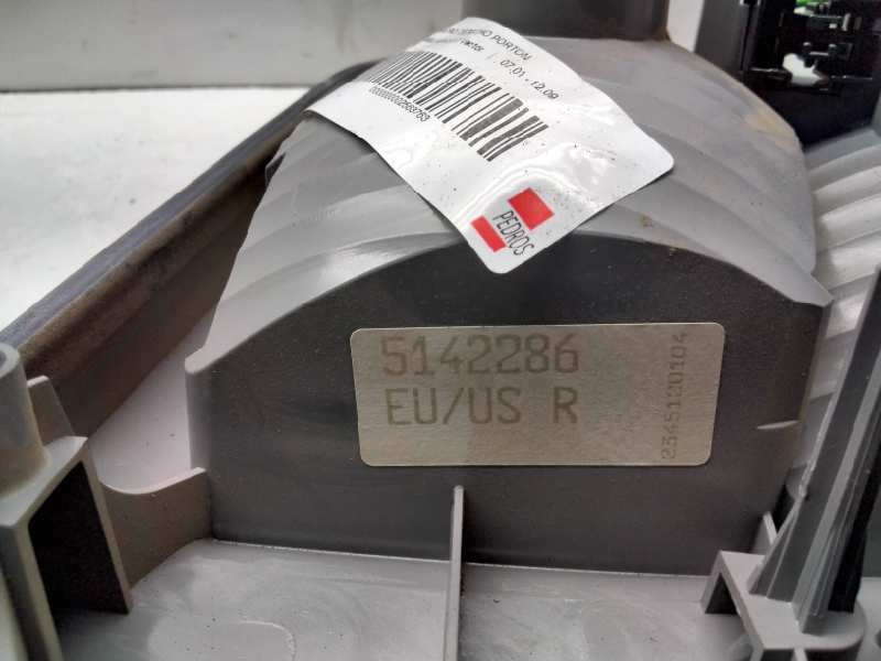 Recambio de piloto trasero derecho porton para saab 9-5 familiar 2.0 t vector referencia OEM IAM 5142286  