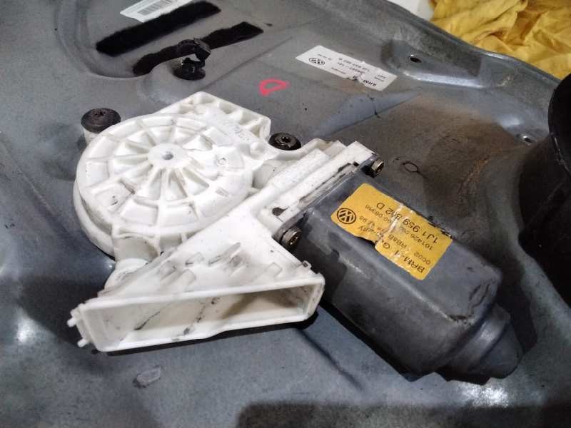 Recambio de elevalunas delantero derecho para volkswagen golf iv berlina (1j1) conceptline referencia OEM IAM 1J3837462H  