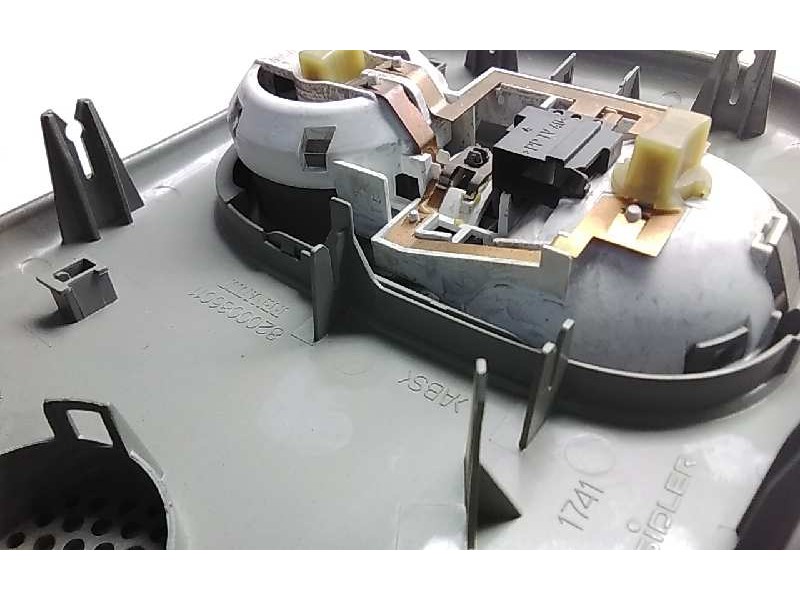 Recambio de luz interior para renault clio ii fase ii (b/cb0) authentique confort referencia OEM IAM 8200086011  