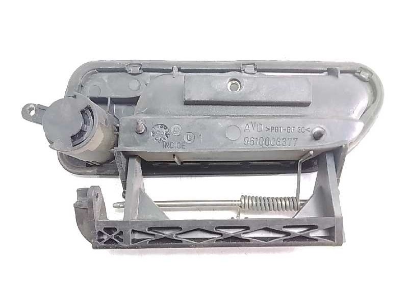 Recambio de maneta exterior delantera derecha para citroen xantia berlina 2.0 hdi referencia OEM IAM 9610006377  