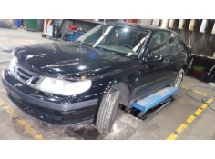 saab 9-5 sedán del año 2001 2