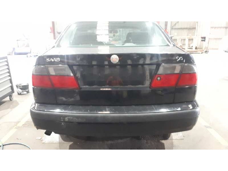 saab 9-5 sedán del año 2001