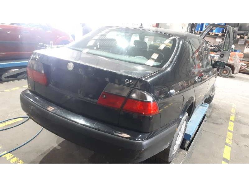 saab 9-5 sedán del año 2001