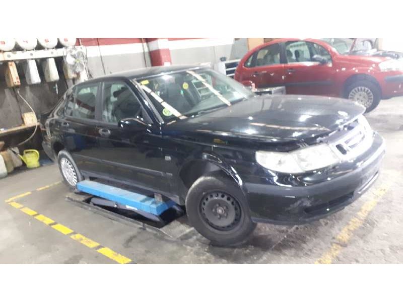 saab 9-5 sedán del año 2001