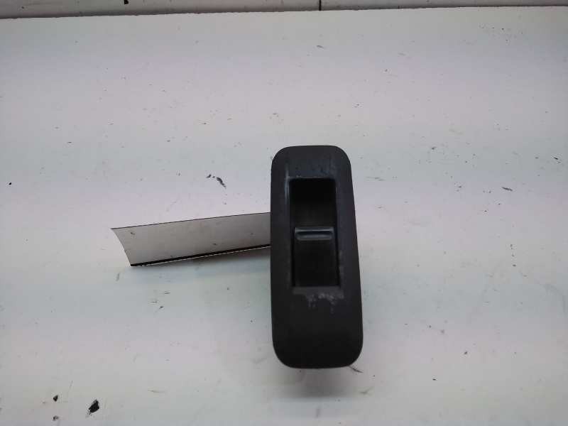 Recambio de mando elevalunas trasero derecho para nissan primera berlina (p12) acenta referencia OEM IAM C8DD705N  