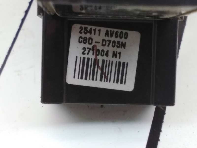 Recambio de mando elevalunas trasero derecho para nissan primera berlina (p12) acenta referencia OEM IAM C8DD705N  