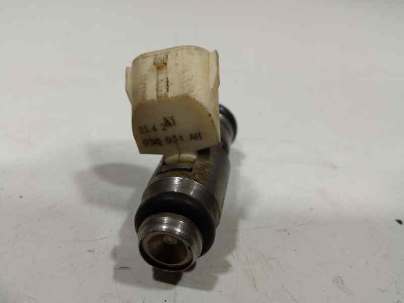 Recambio de inyector para seat ibiza (6j5) stylance / style referencia OEM IAM O38031AM  