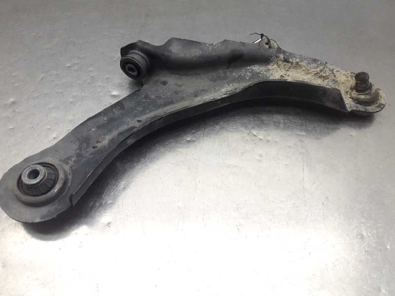 Recambio de brazo suspension inferior delantero derecho para renault scenic ii confort expression referencia OEM IAM   