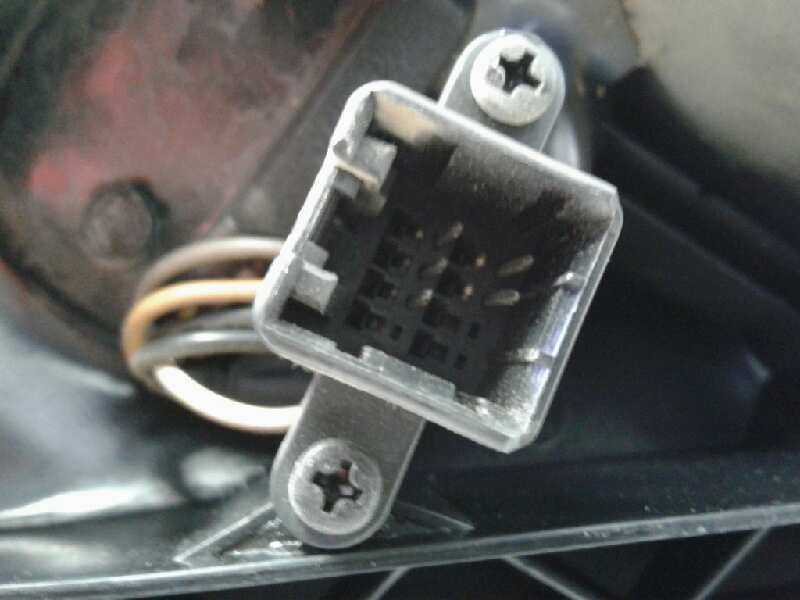 Recambio de retrovisor derecho para daewoo nubira berlina cdx referencia OEM IAM 96270654  