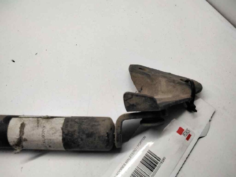 Recambio de amortiguadores maletero / porton para opel agila referencia OEM IAM   40924