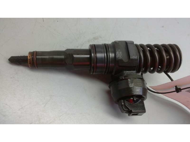 Recambio de inyector para audi a4 berlina (8e) 1.9 tdi (96kw) referencia OEM IAM 038130073AR  