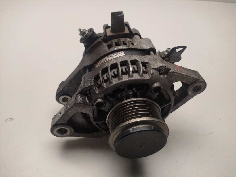 Recambio de alternador para toyota aygo (kgb/wnb) city referencia OEM IAM 27060-0Q180  